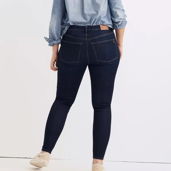 Madewell Taller 9" High-Rise Skinny Jeans in Larkspur Wash: TENCEL Denim Edition - Picture 1 of 11